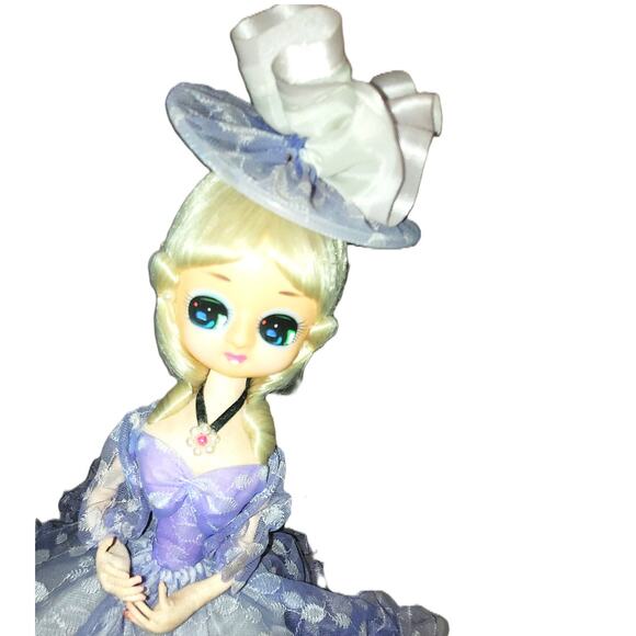 14" Vintage Big Eyed Big Head Pose Bradley Inspired Fair Doll in Lavender - Picture 6 of 14